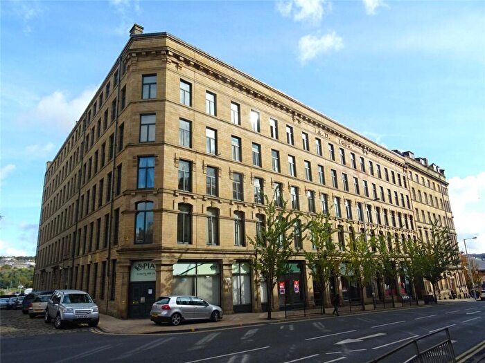1 Bedroom Apartment To Rent In Broad Street, Bradford, West Yorkshire, BD1