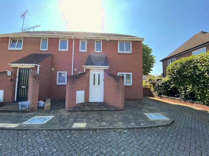 1 Bedroom Property To Rent In New Road, Meopham, Gravesend, DA13