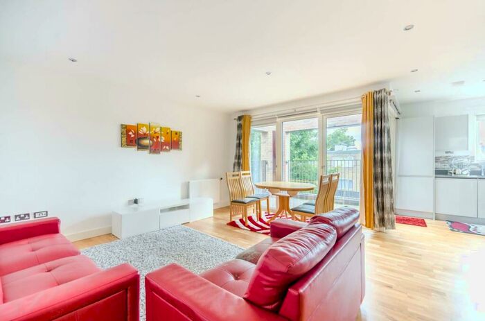 2 Bedroom Flat To Rent In Brandon Court, , Canning Town, London, E16