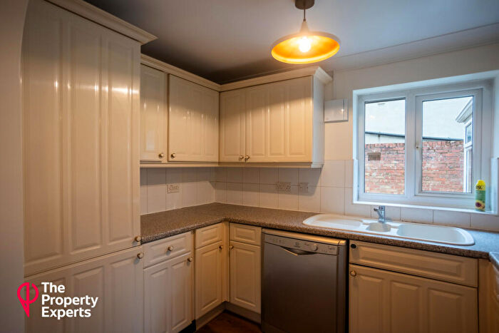 1 Bedroom Bungalow For Sale In Coley Avenue, Reading, RG1