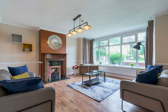 6 Bedroom House To Rent In St Anns Lane, Leeds, LS4