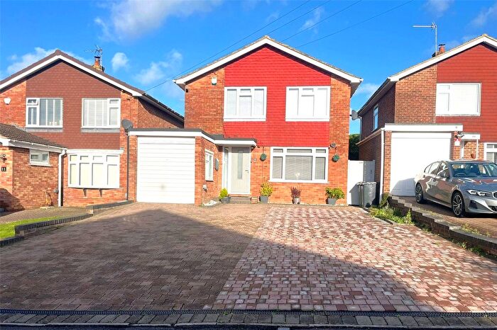 3 Bedroom Detached House For Sale In Restormel Close, Basingstoke, Hampshire, RG23