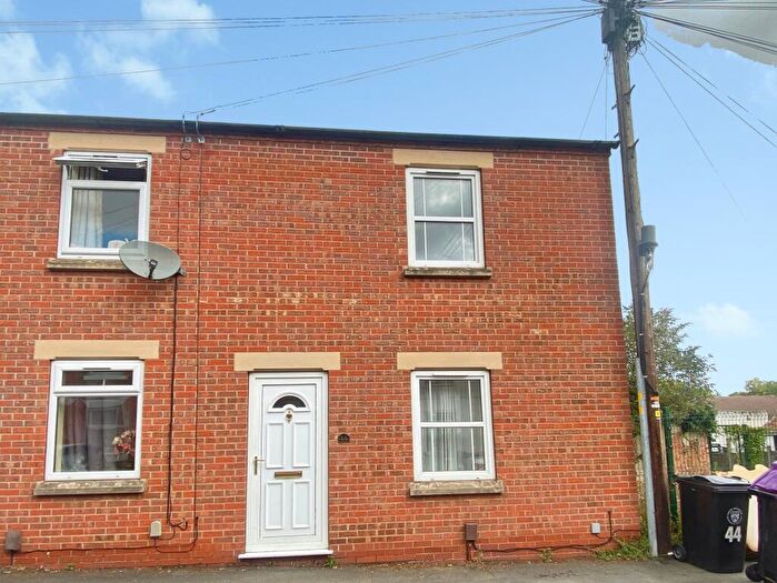 2 Bedroom Terraced House To Rent In George Street, Grantham, NG31