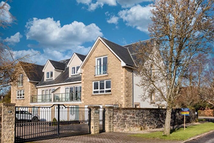 3 Bedroom Town House For Sale In Sutherland Gate, Sutherland Street, Helensburgh, Argyll And Bute, G84