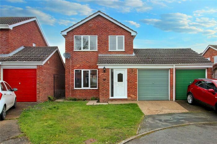 3 Bedroom Link Detached House To Rent In Primrose Close, Mulbarton, Norwich, Norfolk, NR14