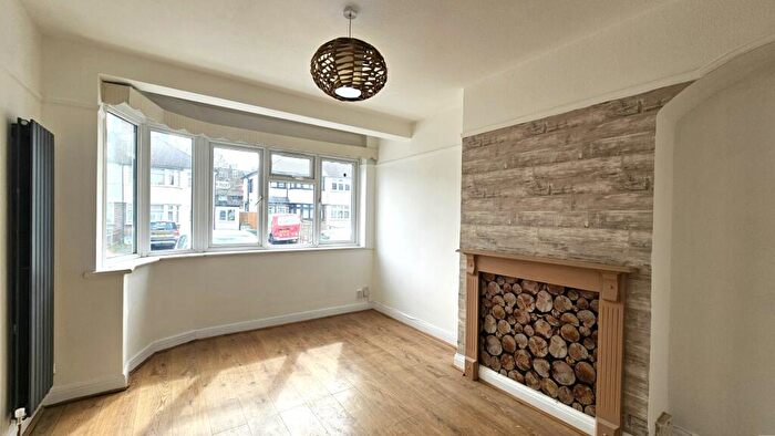 3 Bedroom Terraced House To Rent In Alexandra Avenue, Sutton, SM1