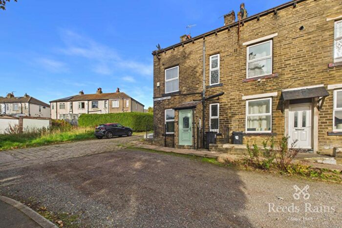 2 Bedroom End Of Terrace House For Sale In Robert Street North, Halifax, West Yorkshire, HX3