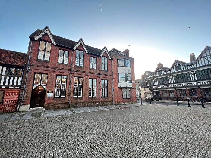 2 Bedroom Flat To Rent In Bugle Street, Southampton, Hampshire, SO14