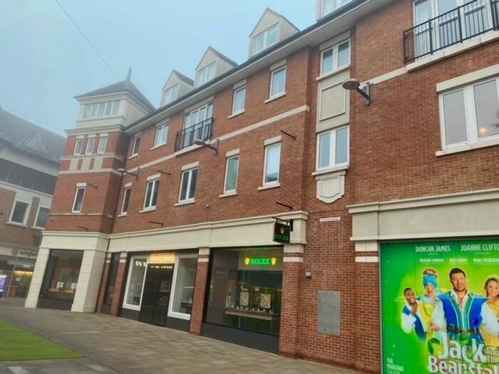 3 Bedroom Flat To Rent In Langton Gardens, Canterbury CT1