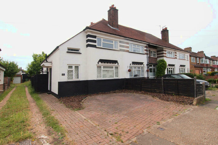 4 Bedroom End Of Terrace House To Rent In Meadowview Road, Epsom, Surrey, KT19
