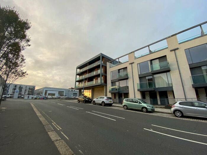 1 Bedroom Flat To Rent In Hobart Street, Plymouth, PL1