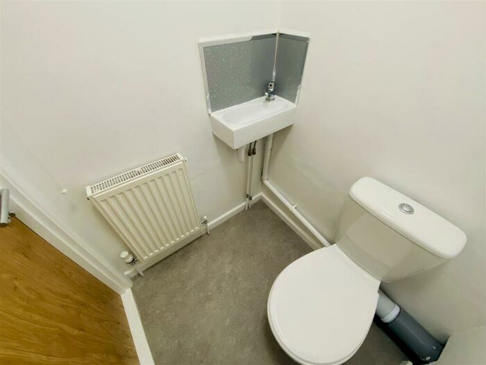 6 Bedroom House To Rent In Somers Road, Southsea, PO5