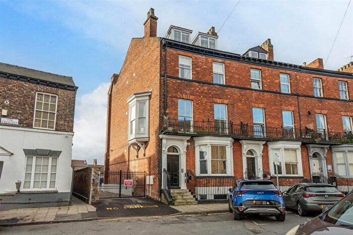 1 Bedroom Flat To Rent In Ground Floor Flat, The Crescent, York, YO24