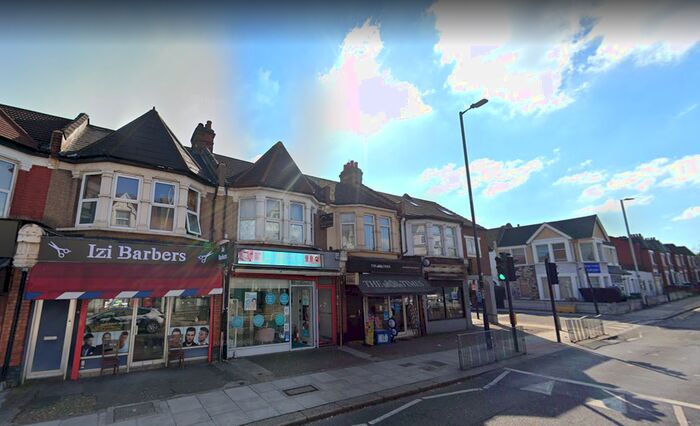 Studio To Rent In Westbury Avenue, Turnpike Lane, London, N22