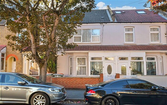4 Bedroom Terraced House For Sale In Claughton Road, London, E13