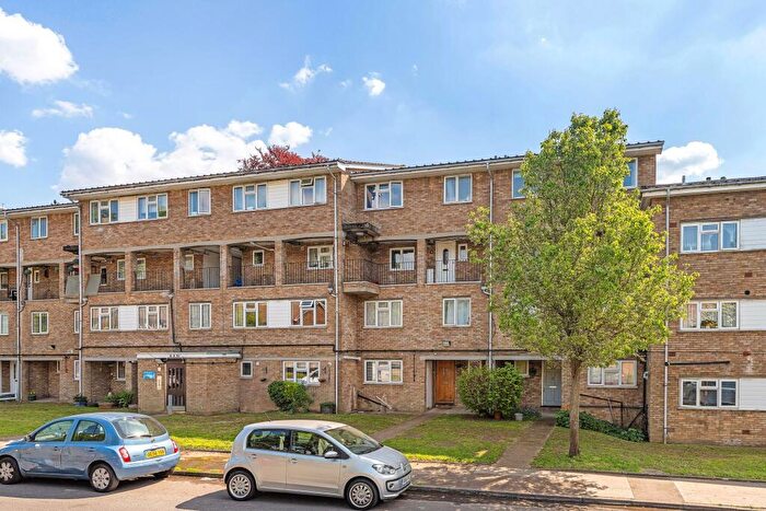3 Bedroom Flat For Sale In Hackington Crescent, Beckenham, BR3