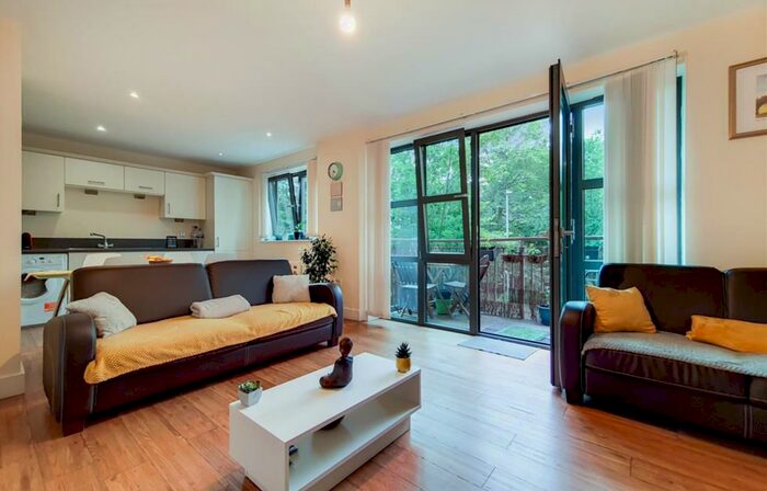 2 Bedroom Flat To Rent In Chapter Way, London, SW19