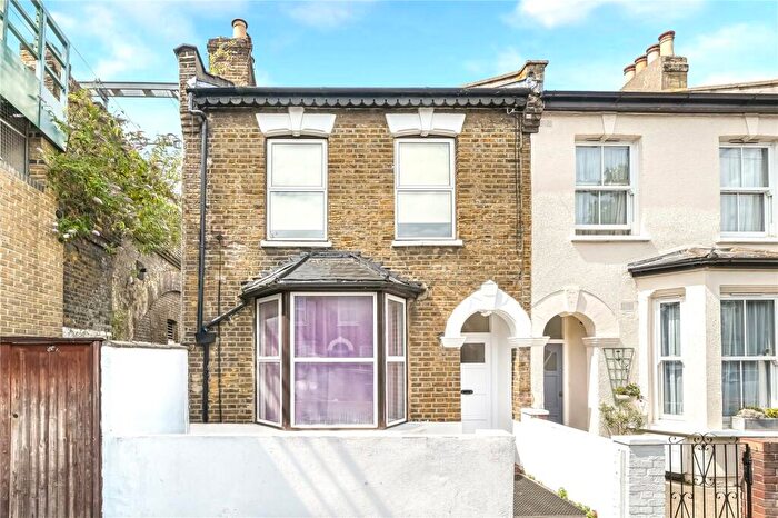 1 Bedroom Flat For Sale In Pevensey Road, Forest Gate, London, E7