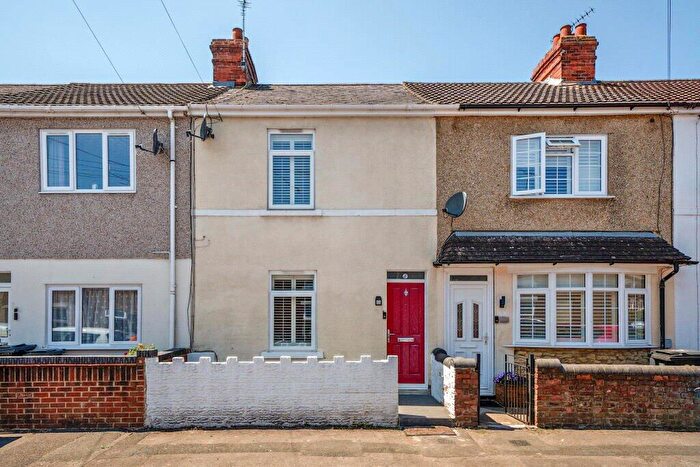 2 Bedroom Terraced House To Rent In Kitchener Street, Swindon, Wiltshire, SN2