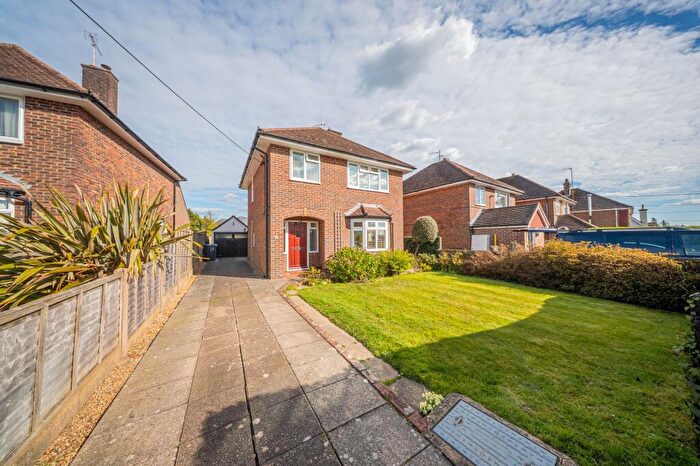 3 Bedroom Detached House For Sale In Wood Ride, Haywards Heath, RH16