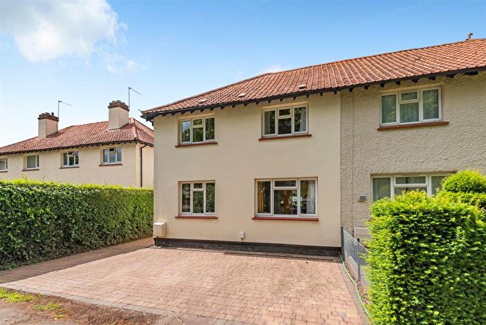 3 Bedroom Semi-Detached House For Sale In Grove Road, Basingstoke, RG21