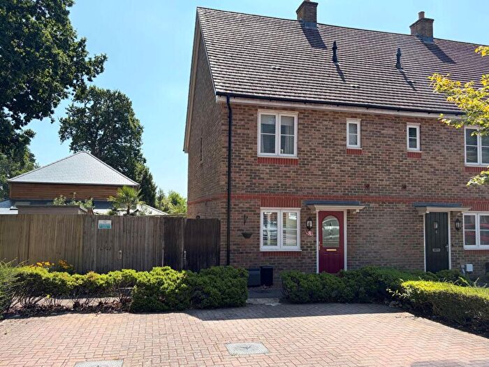 3 Bedroom End Of Terrace House For Sale In Aubin Wood, Emsworth, Hampshire, PO10
