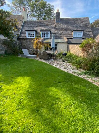 2 Bedroom Cottage To Rent In West Street, Corfe Castle, BH20