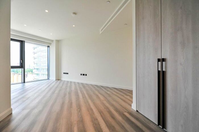 Studio To Rent In Marsh Wall, London, E22