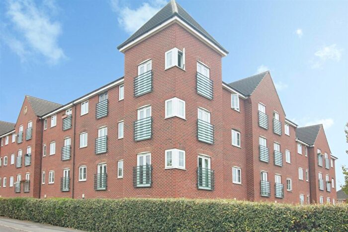 2 Bedroom Apartment For Sale In Fenton Place, Middleton, Leeds, LS10