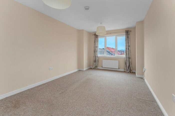 2 Bedroom Flat To Rent In Torwood Crescent, Gyle, Edinburgh, EH12