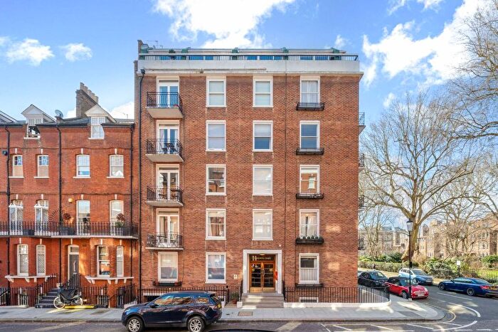 2 Bedroom Flat To Rent In Tedworth Square, London, SW3