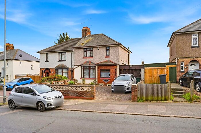 3 Bedroom Semi Detached House For Sale In Heath Lane, Dartford, DA1