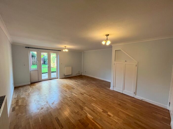 3 Bedroom Property To Rent In Newgate Close, St.Albans, AL4