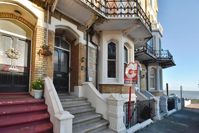 1 Bedroom Flat For Sale In Albert Road, Ramsgate, CT11