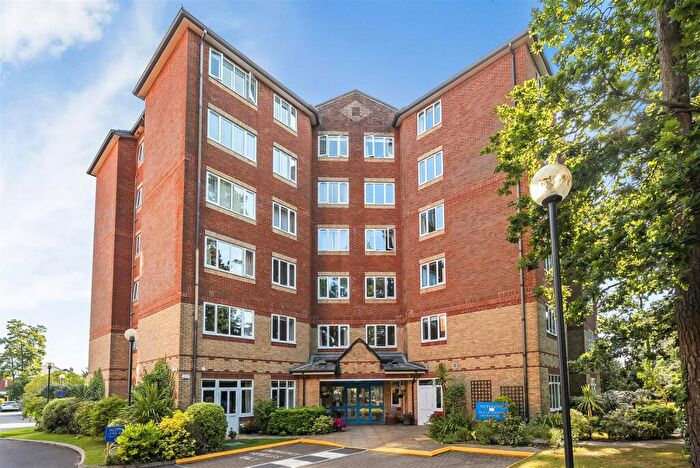 1 Bedroom Retirement Property For Sale In Melton Court, Poole, Dorset, BH13
