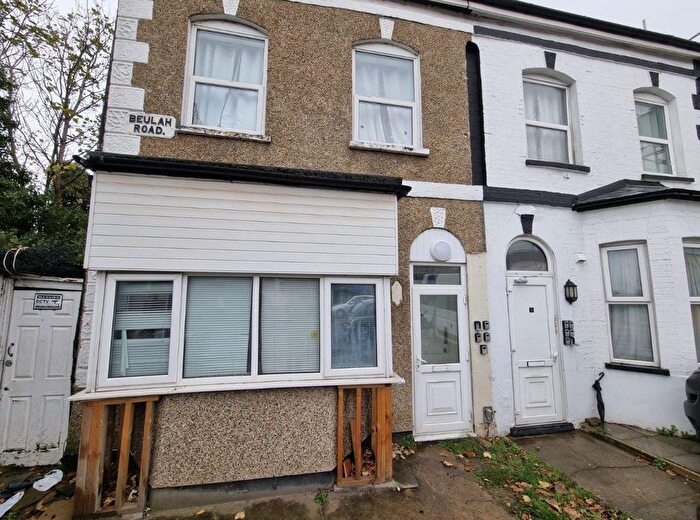 Studio To Rent In Beulah Road, Thornton Heath, CR7