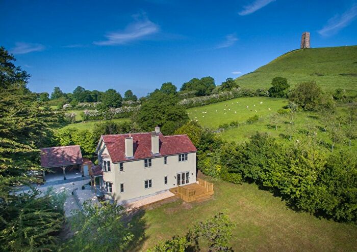 4 Bedroom Detached House For Sale In Wellhouse Lane, Glastonbury, BA6