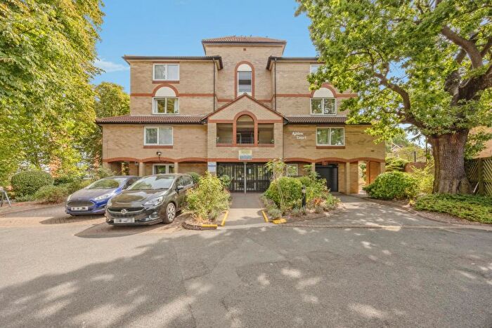 1 Bedroom Flat For Sale In Fairfield Path, Croydon, CR0
