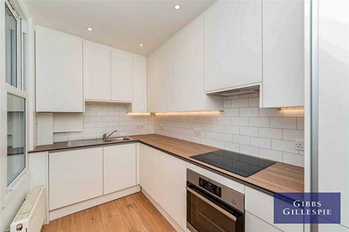 2 Bedroom Flat To Rent In The Common, London, W5