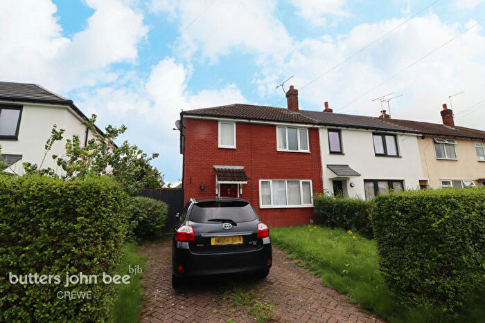 3 Bedroom Semi-Detached House For Sale In Tatton Road, Crewe, CW2