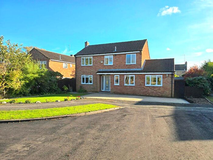 4 Bedroom Detached House For Sale In Vokes Close, Little Billing, Northampton, NN3