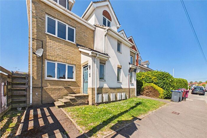 2 Bedroom Apartment To Rent In Pipers Gate, Star Road, Caversham, Reading, RG4