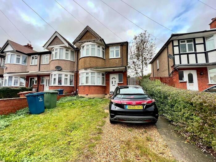3 Bedroom Semi-Detached House To Rent In Oxleay Road, Harrow, HA2