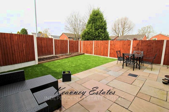3 Bedroom Semi-Detached House For Sale In Irvine Avenue, Boothstown, M28
