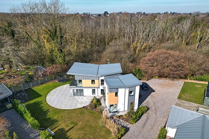 6 Bedroom Detached House For Sale In Damgate Lane, Acle, Norwich, NR13