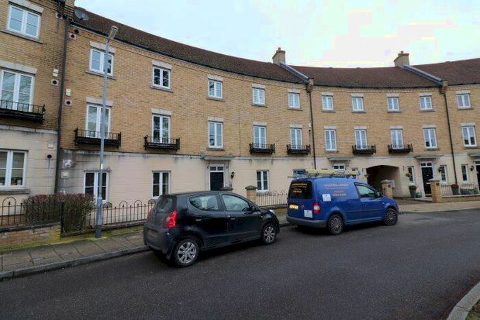 2 Bedroom Flat To Rent In Mary Ruck Way, Braintree, CM77