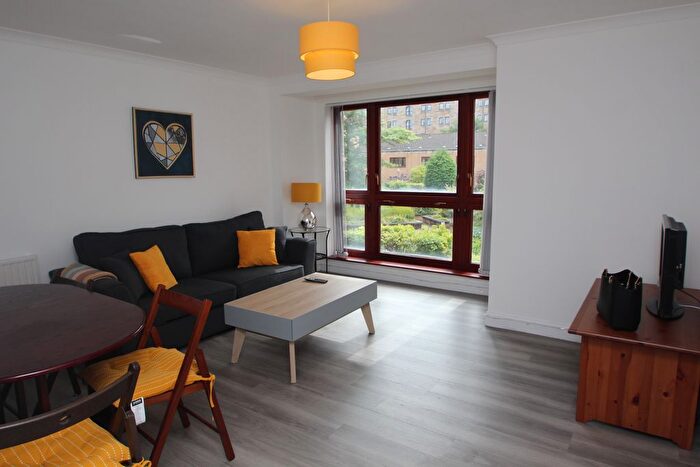 2 Bedroom Flat To Rent In Parsonage Square, Glasgow, G4