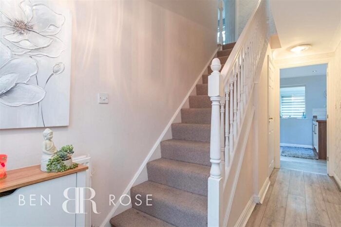 6 Bedroom Detached House For Sale In Birkdale Close, Euxton, Chorley, PR7