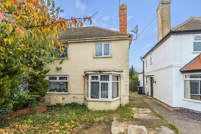 2 Bedroom Maisonette To Rent In Bulan Road, Headington, OX3