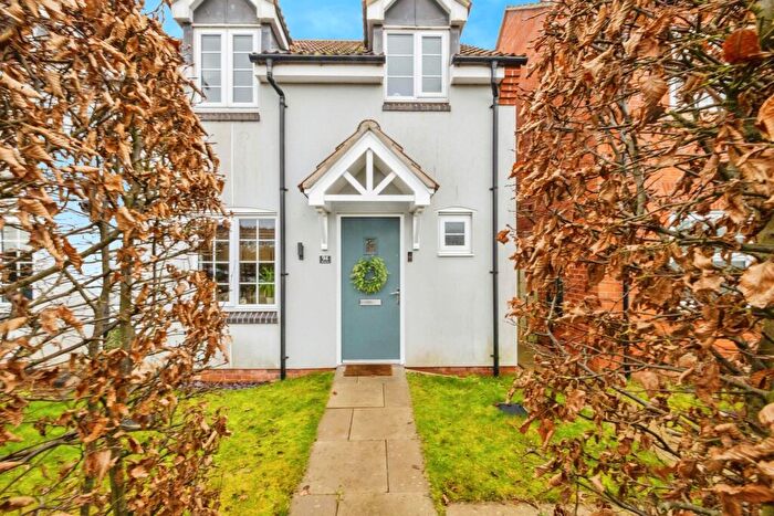 3 Bedroom Semi-Detached House For Sale In Warren Lane, Witham St. Hughs, Lincoln, LN6